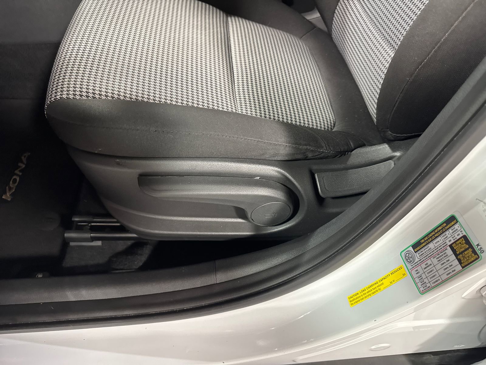 Used 2019 Hyundai Kona SEL AWD/4WD image 15