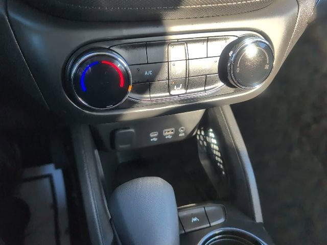 Used 2023 Chevrolet TrailBlazer LS FWD image 30
