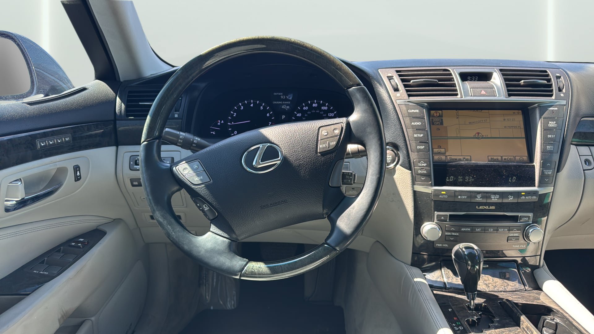 Used 2012 Lexus LS 460 w/ Comfort Pkg RWD image 17