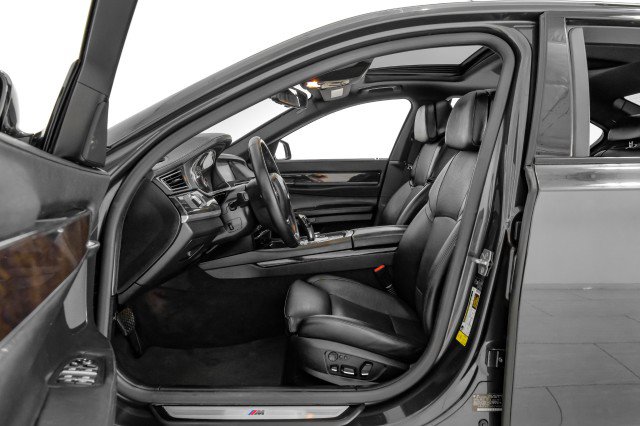 Used 2012 BMW 750i RWD image 37