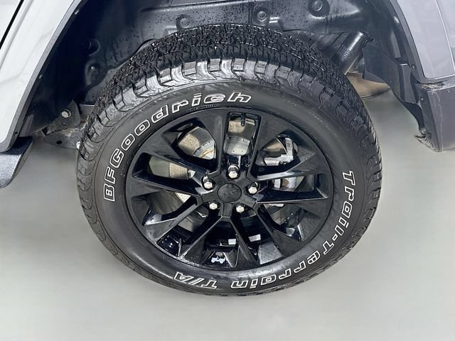 Used 2021 Jeep Wrangler Unlimited Sahara w/ Cold Weather Group AWD/4WD image 30