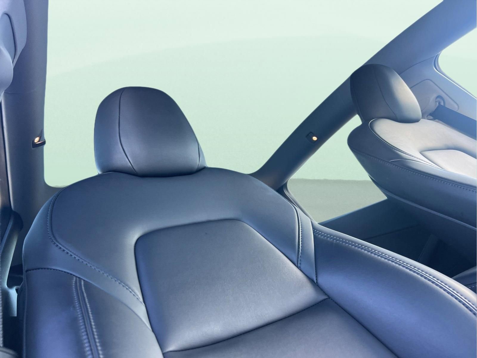 Used 2023 Tesla Model Y Long Range image 17