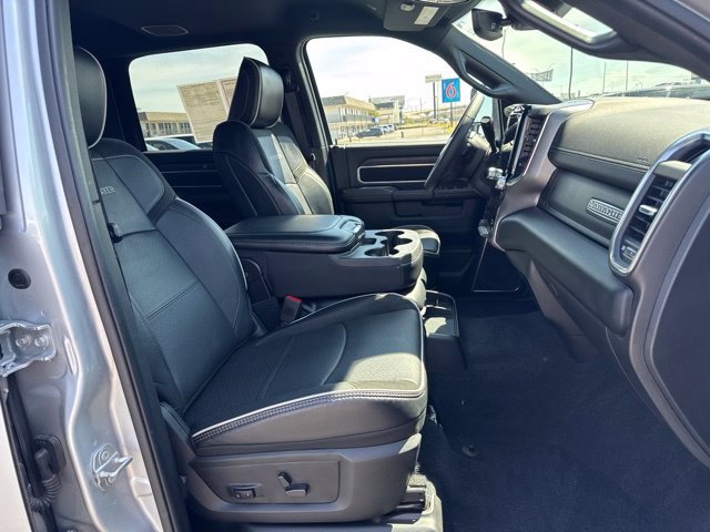 Used 2026 RAM 2500 Laramie AWD/4WD image 17