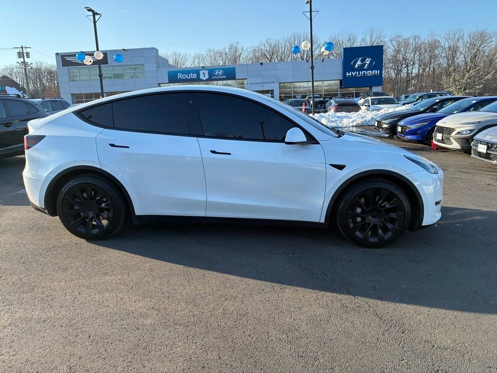 Used 2021 Tesla Model Y Long Range image 8