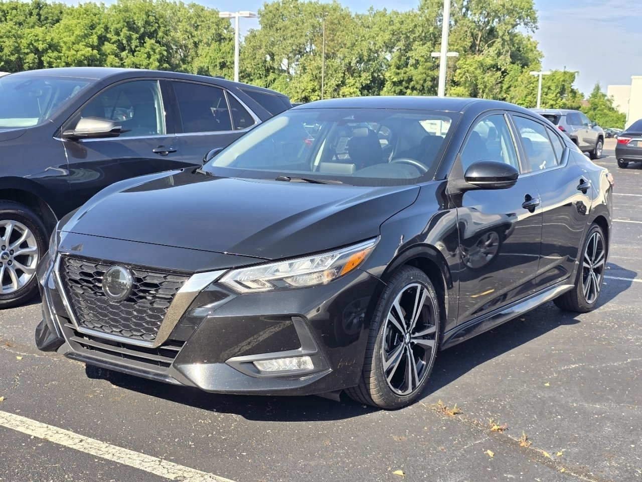Used 2023 Nissan Sentra SR w/ Trunk Package FWD image 3