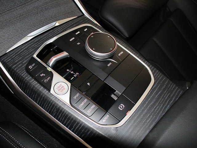 Used 2025 BMW 330i xDrive Sedan image 21