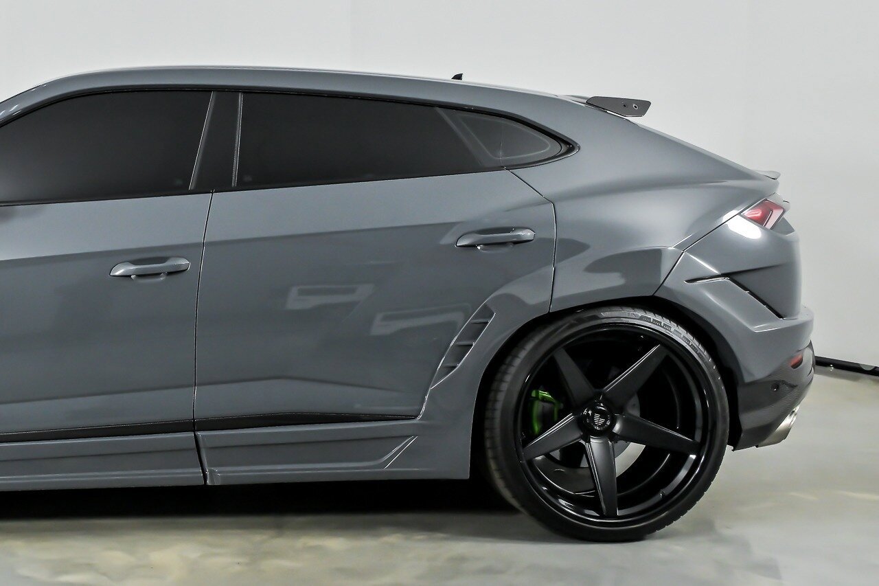 Used 2024 Lamborghini Urus Performante AWD/4WD image 8