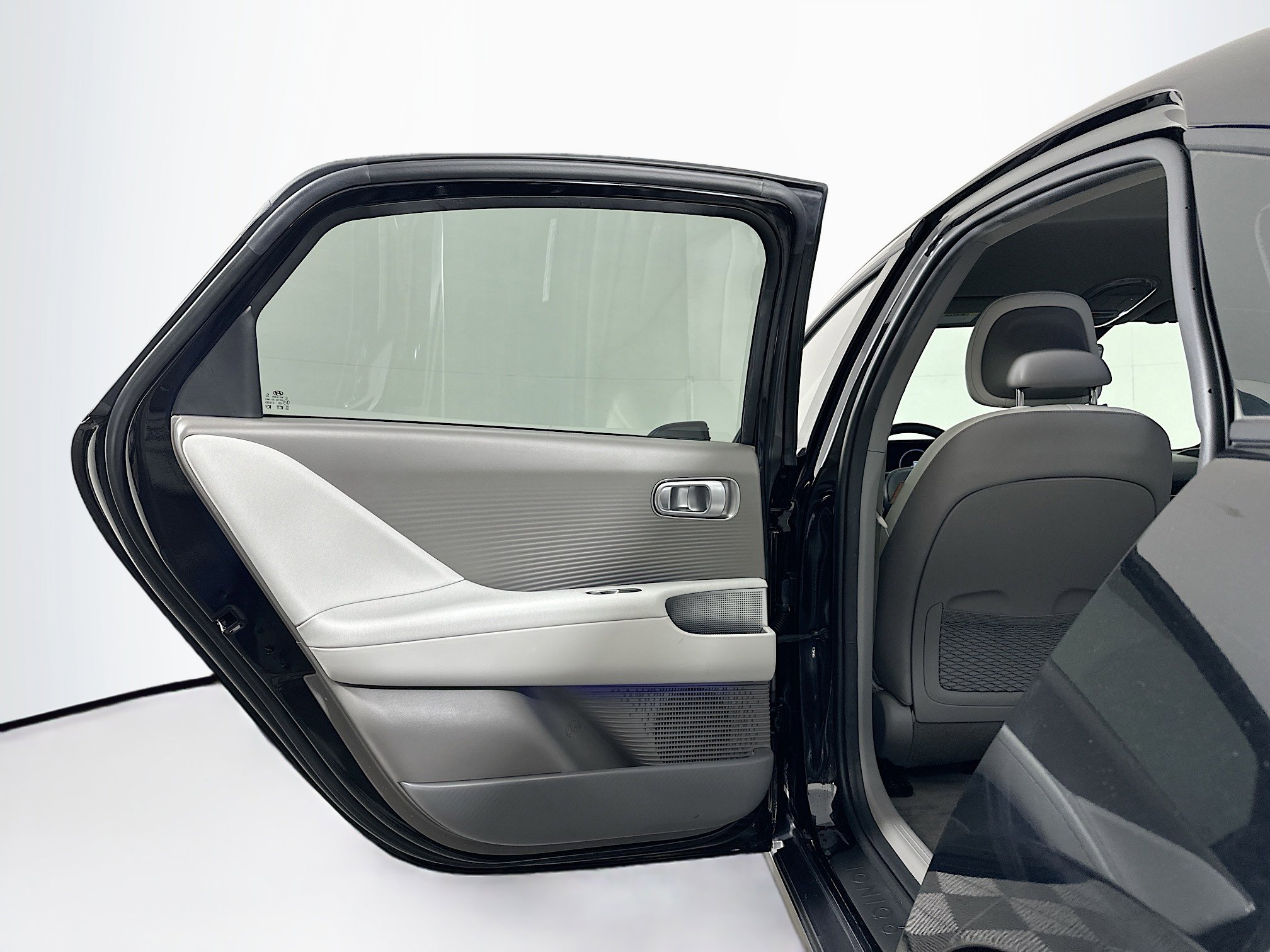 Used 2024 Hyundai Ioniq 6 SEL RWD image 26