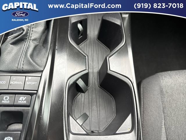 Used 2025 Toyota Camry LE image 30