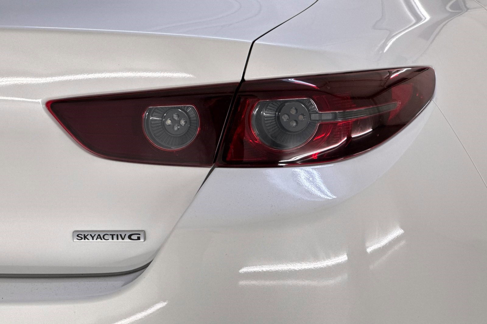 Used 2021 MAZDA MAZDA3 s FWD image 12