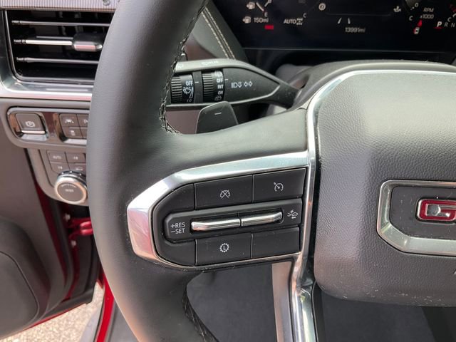 Used 2025 GMC Yukon XL Elevation AWD/4WD image 11