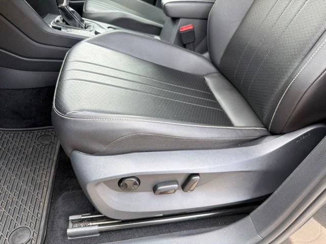 Used 2022 Volkswagen Tiguan SE AWD/4WD image 21