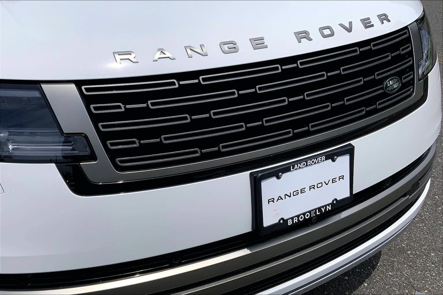 Certified 2025 Land Rover Range Rover Long Wheelbase SE AWD/4WD image 30