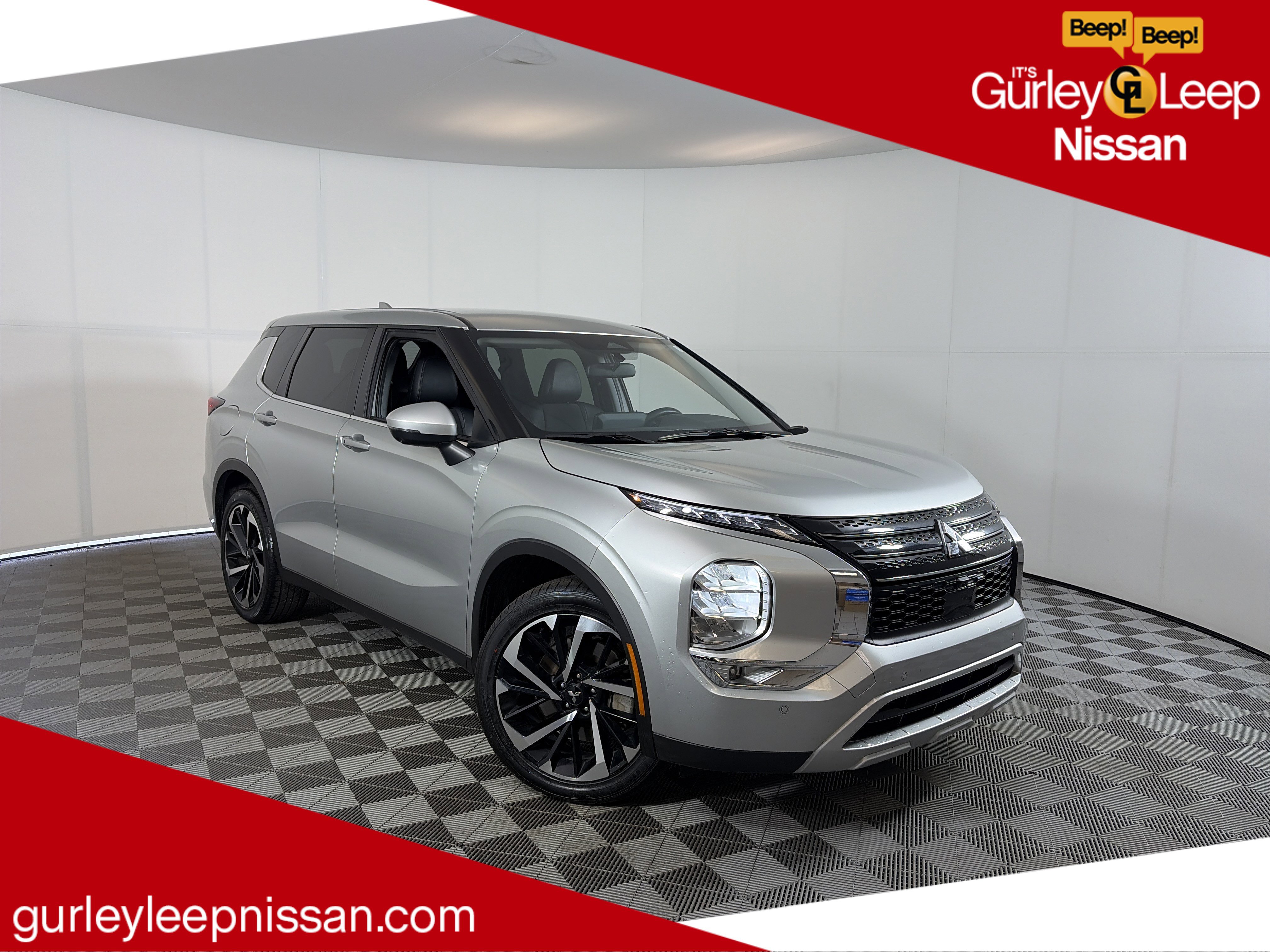 Used 2024 Mitsubishi Outlander SE FWD image 1