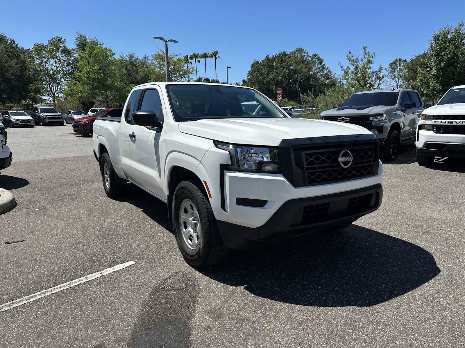 Used 2024 Nissan Frontier S RWD image 8