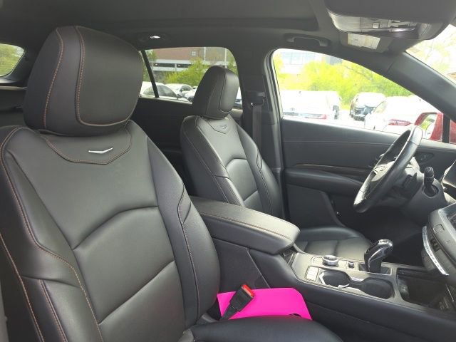 Used 2019 Cadillac XT4 Sport w/ Cold Weather Package AWD/4WD image 7