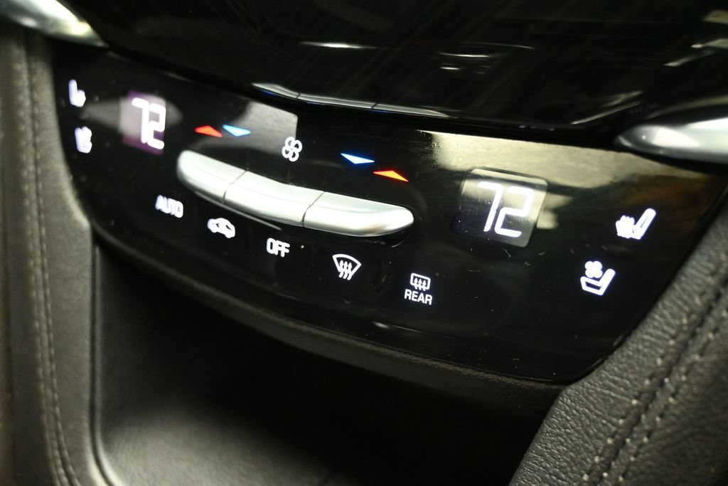 Used 2020 Cadillac XT6 Premium Luxury AWD/4WD image 19