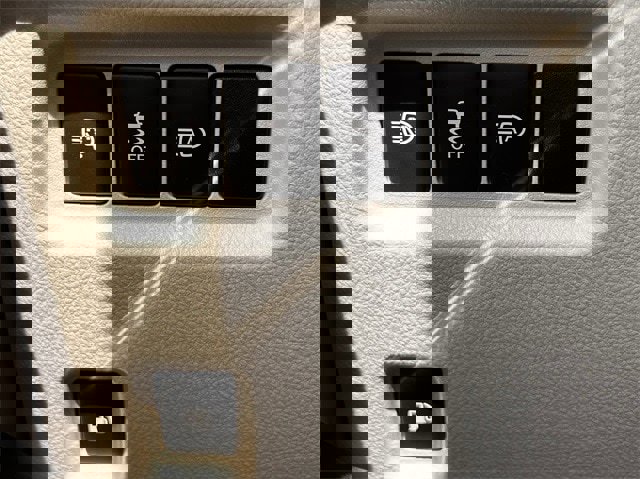 Used 2020 Lexus GX 460 Premium w/ Premium Package image 23