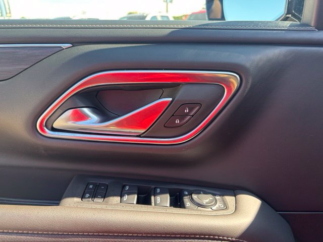 Used 2024 GMC Yukon SLT w/ SLT Premium Package AWD/4WD image 22