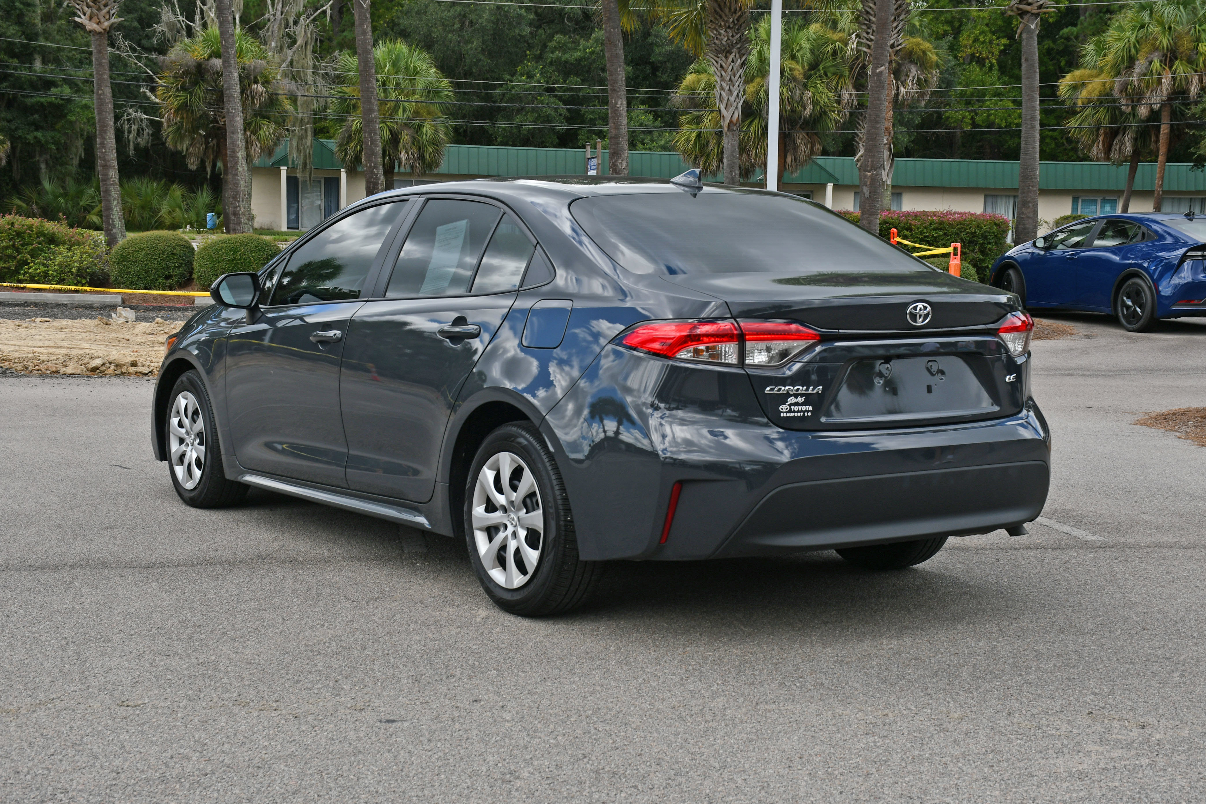 Certified 2025 Toyota Corolla LE w/ Convenience Package FWD image 4