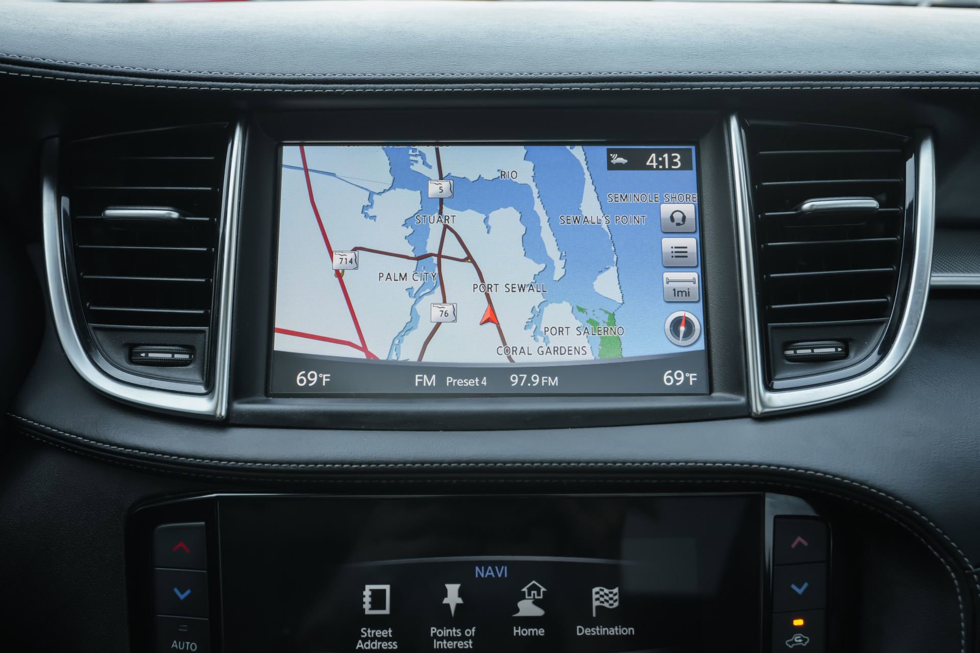 Used 2019 INFINITI QX50 Luxe w/ Navigation Package image 11