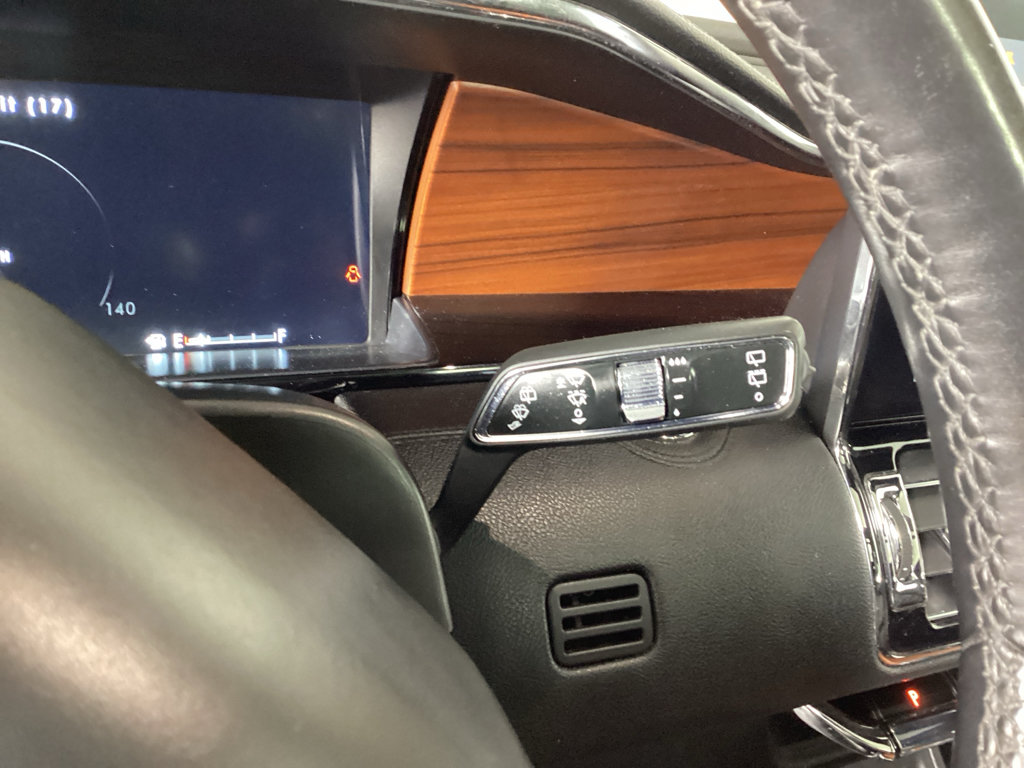Used 2019 Lincoln Navigator Reserve w/ Cargo Package AWD/4WD image 22