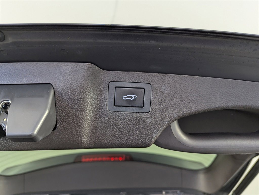 Used 2017 Hyundai Santa Fe Sport w/ 2.4L Tech Package 04 image 33