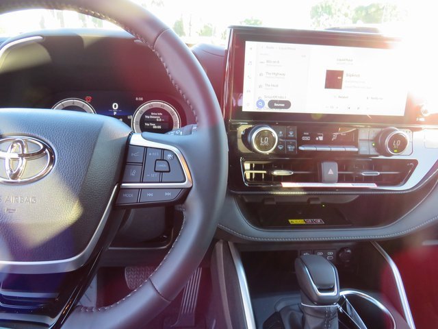 New 2026 Toyota Highlander XSE image 39