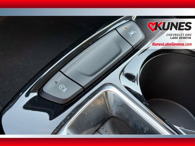 Used 2025 Chevrolet Trax LT image 28