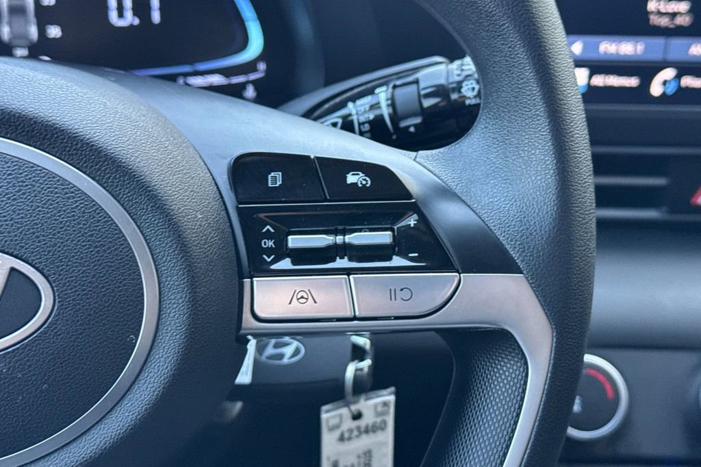 Used 2024 Hyundai Elantra SE image 26