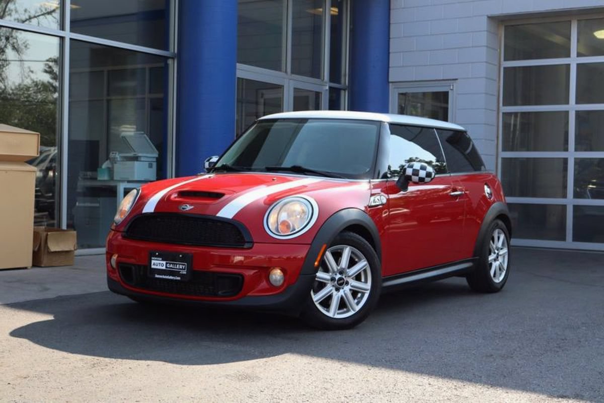 Used 2012 MINI Cooper S w/ Cold Weather Pkg FWD image 1