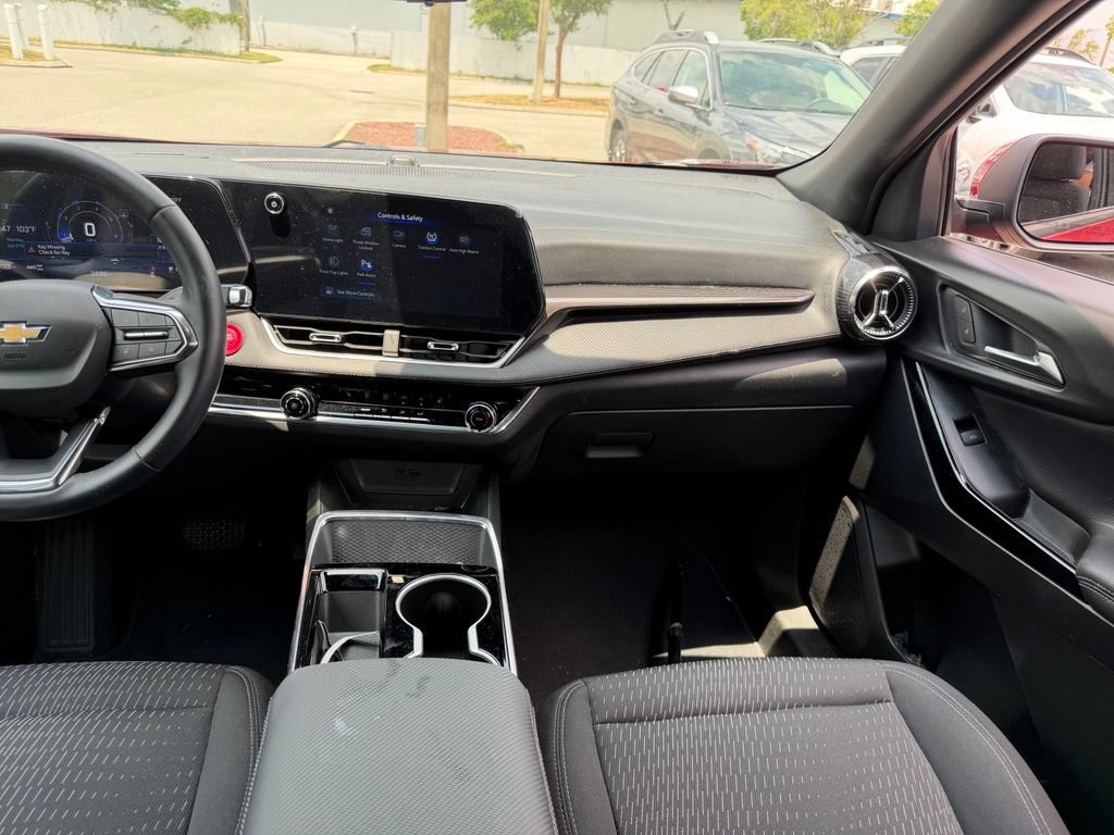 Used 2025 Chevrolet Equinox LT w/ Safety and Technology Package AWD/4WD image 20