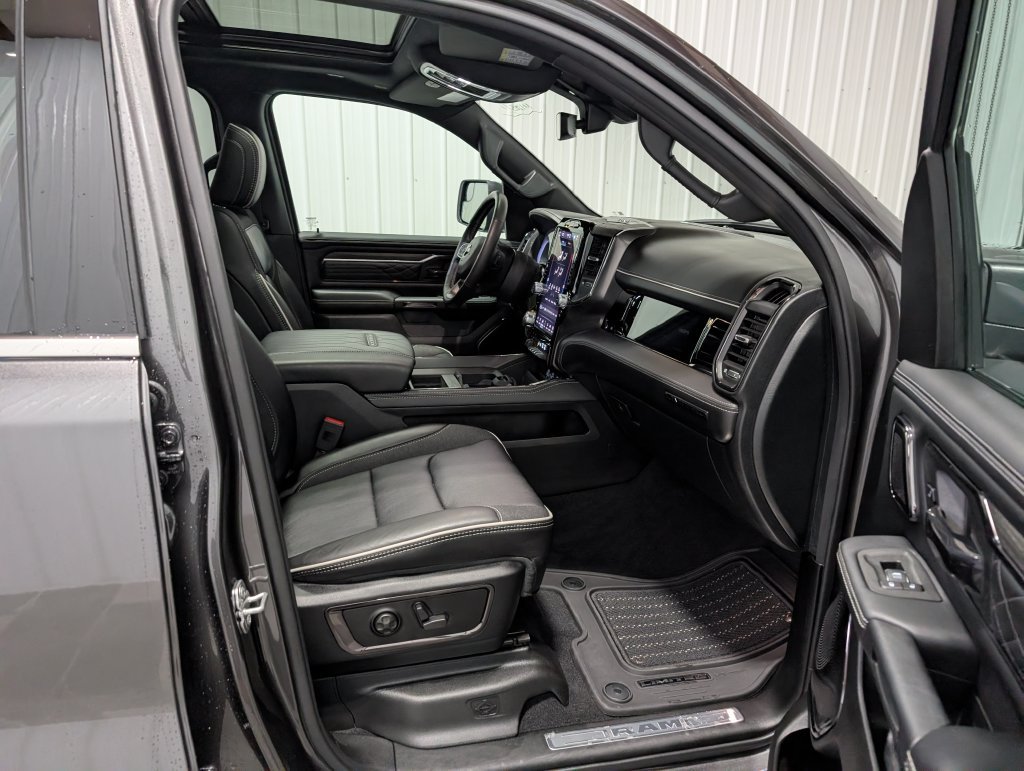 Used 2026 RAM 1500 Limited AWD/4WD image 32