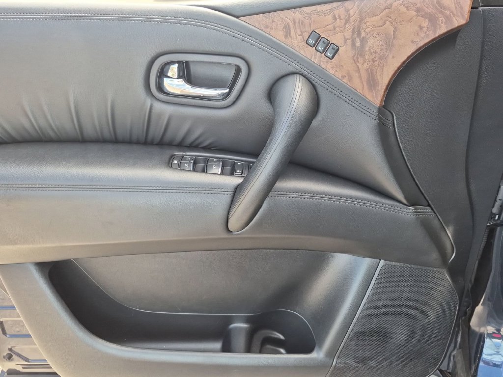 Used 2024 Nissan Armada SL w/ Captain's Chairs Package AWD/4WD image 36