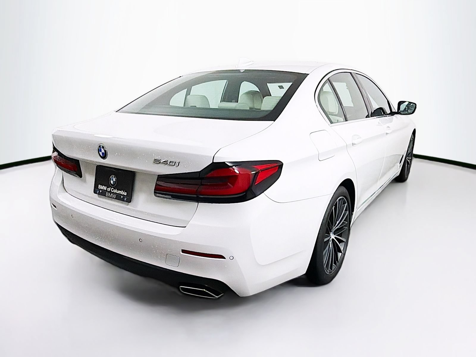Used 2023 BMW 540i w/ Premium Package RWD image 7