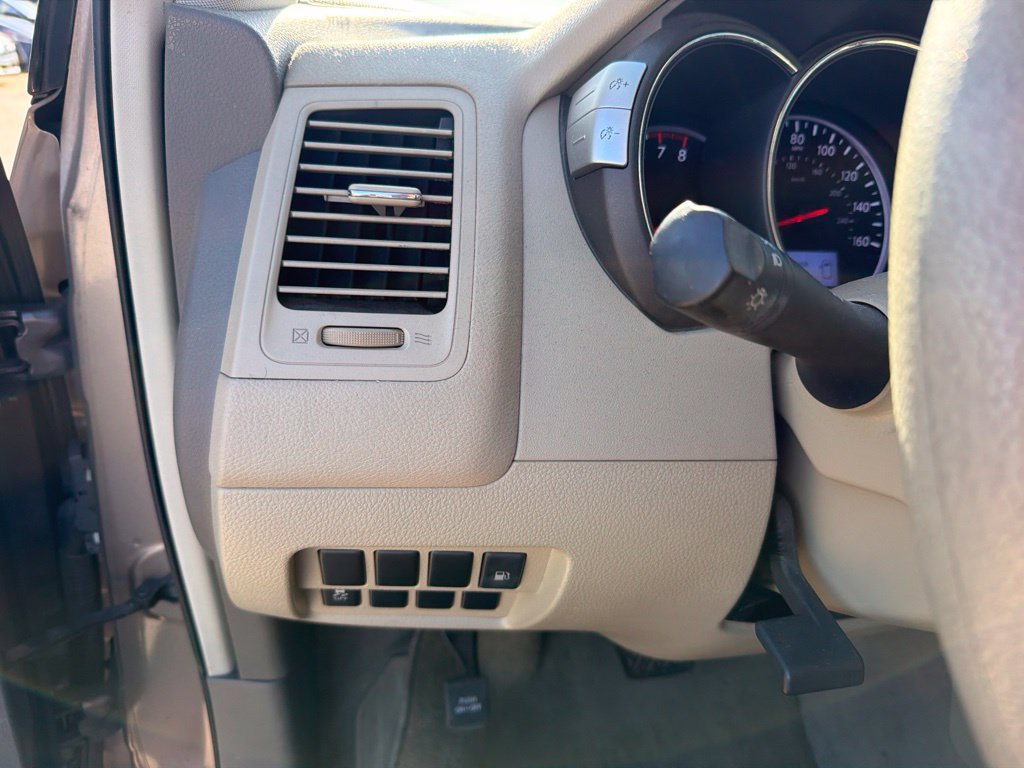 Used 2011 Nissan Murano S FWD image 26