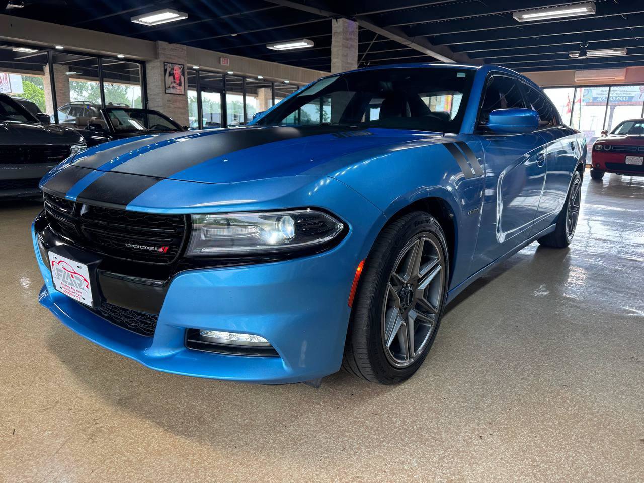 Used 2015 Dodge Charger R/T w/ Plus Group RWD image 3