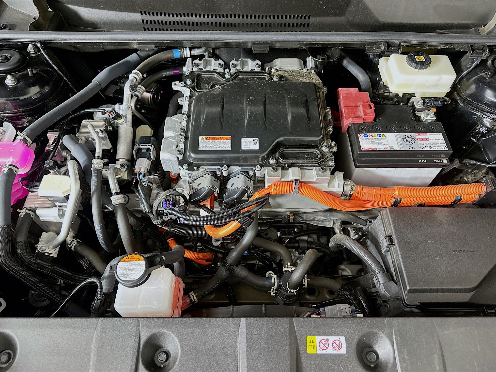 Used 2023 Toyota bZ4X XLE w/ Weather Package AWD/4WD image 32