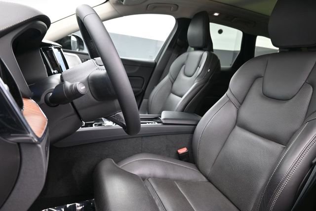 Used 2023 Volvo XC60 B6 Ultimate w/ Climate Package AWD/4WD image 10