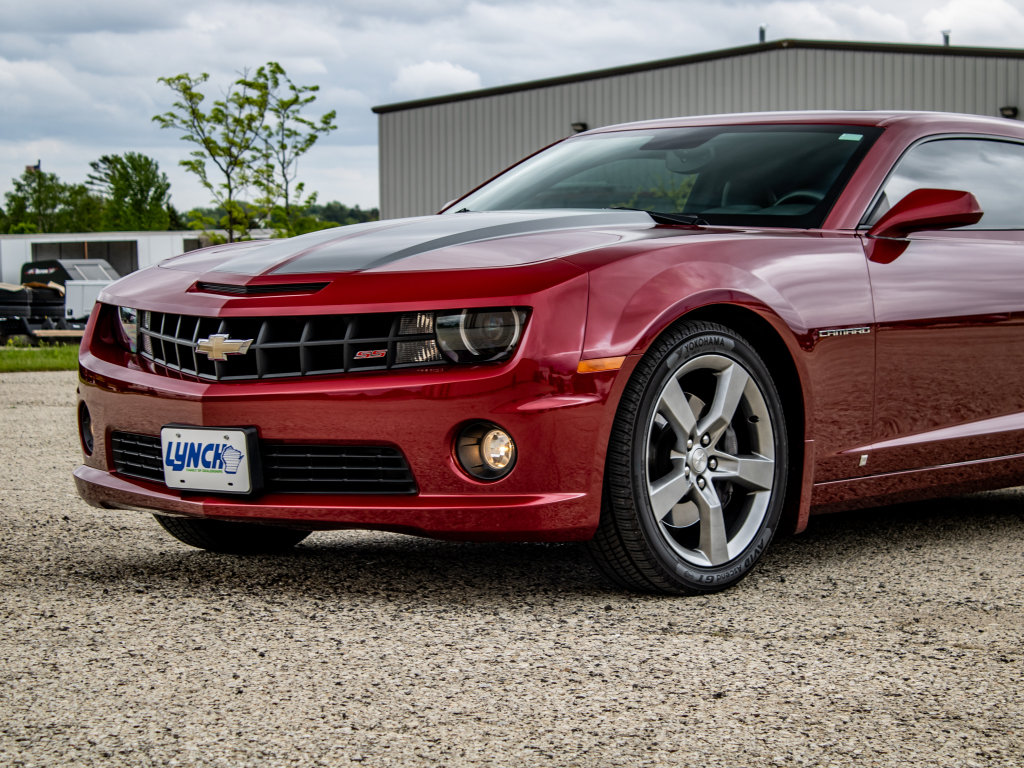 Used 2010 Chevrolet Camaro SS w/ RS Package RWD image 18