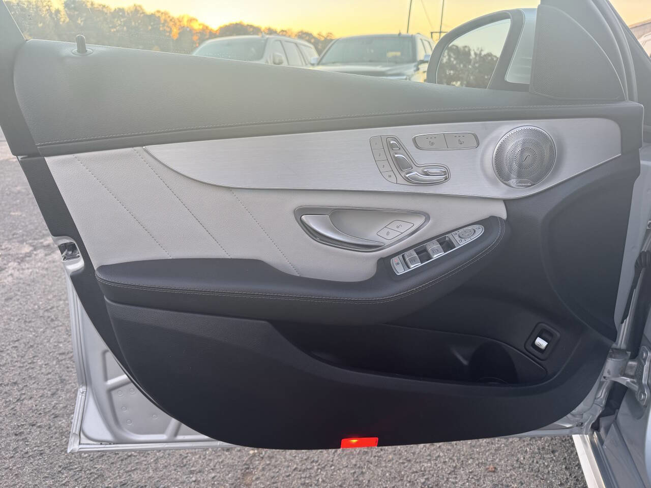 Used 2015 Mercedes-Benz C 400 4MATIC w/ Driver Assistance Package image 7