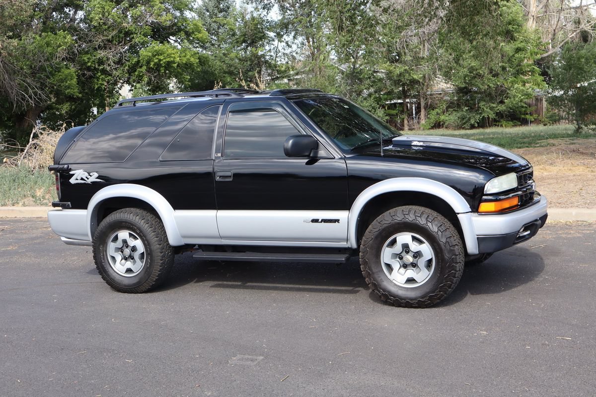 Used 2002 Chevrolet Blazer LS w/ Preferred Equipment Group AWD/4WD image 2