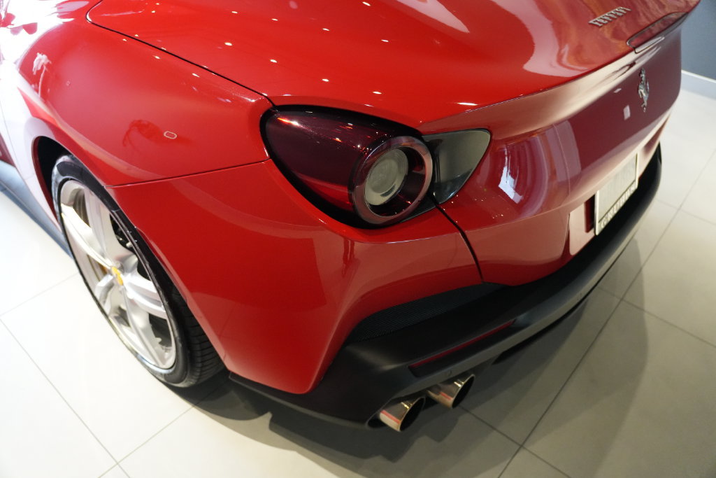 Used 2019 Ferrari Portofino RWD image 16