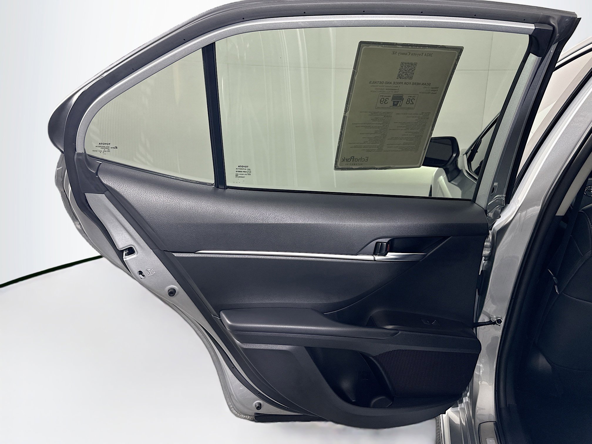 Used 2024 Toyota Camry SE FWD image 25