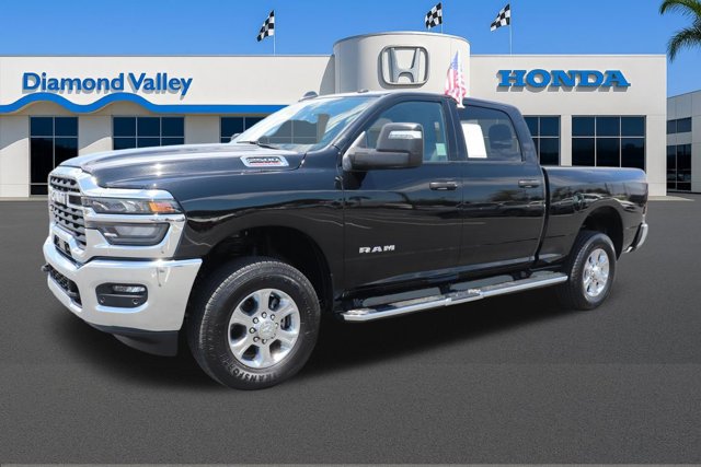 Used 2025 RAM 2500 Big Horn AWD/4WD image 3