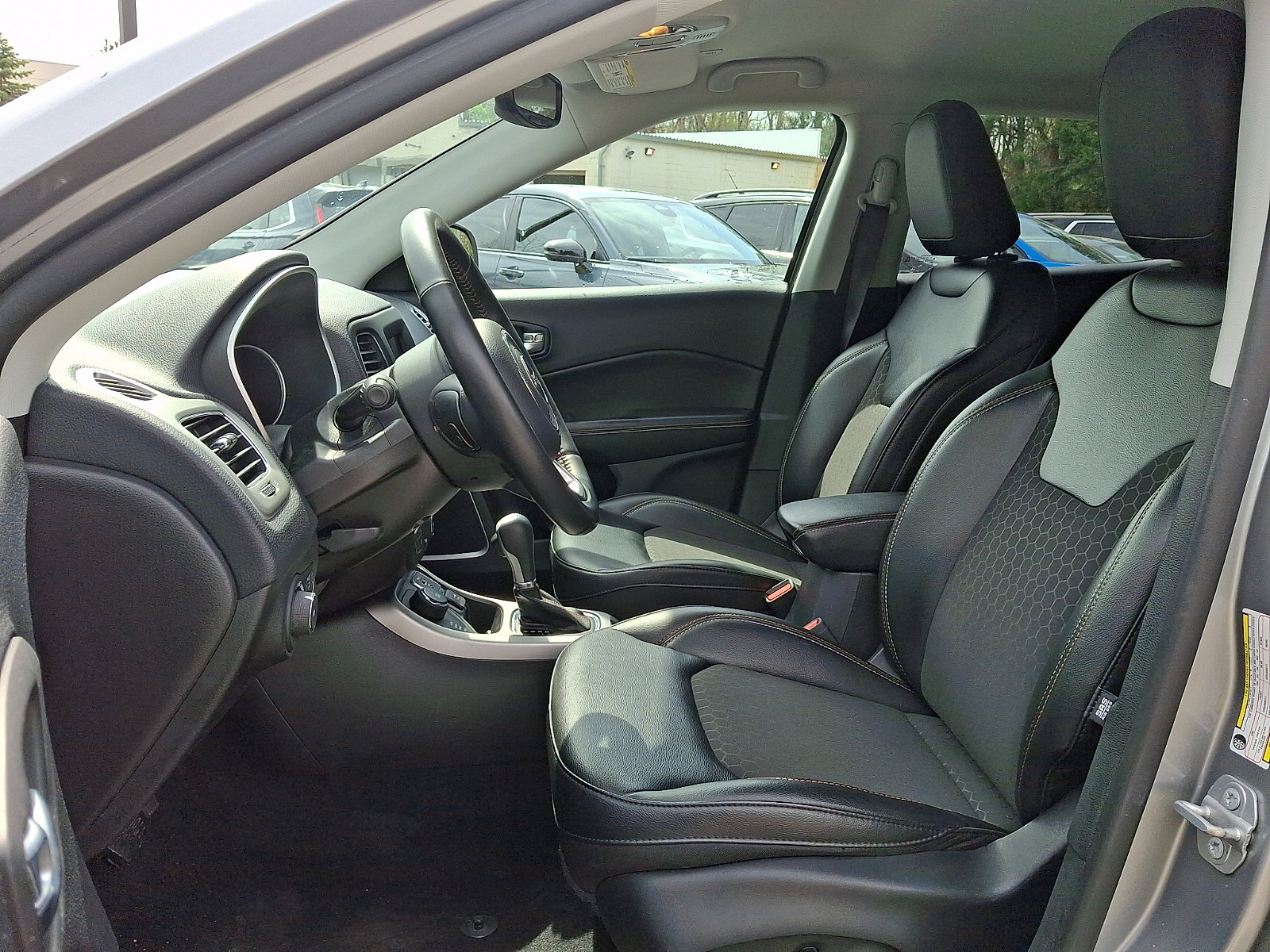 Used 2019 Jeep Compass Latitude w/ Popular Equipment Group image 14