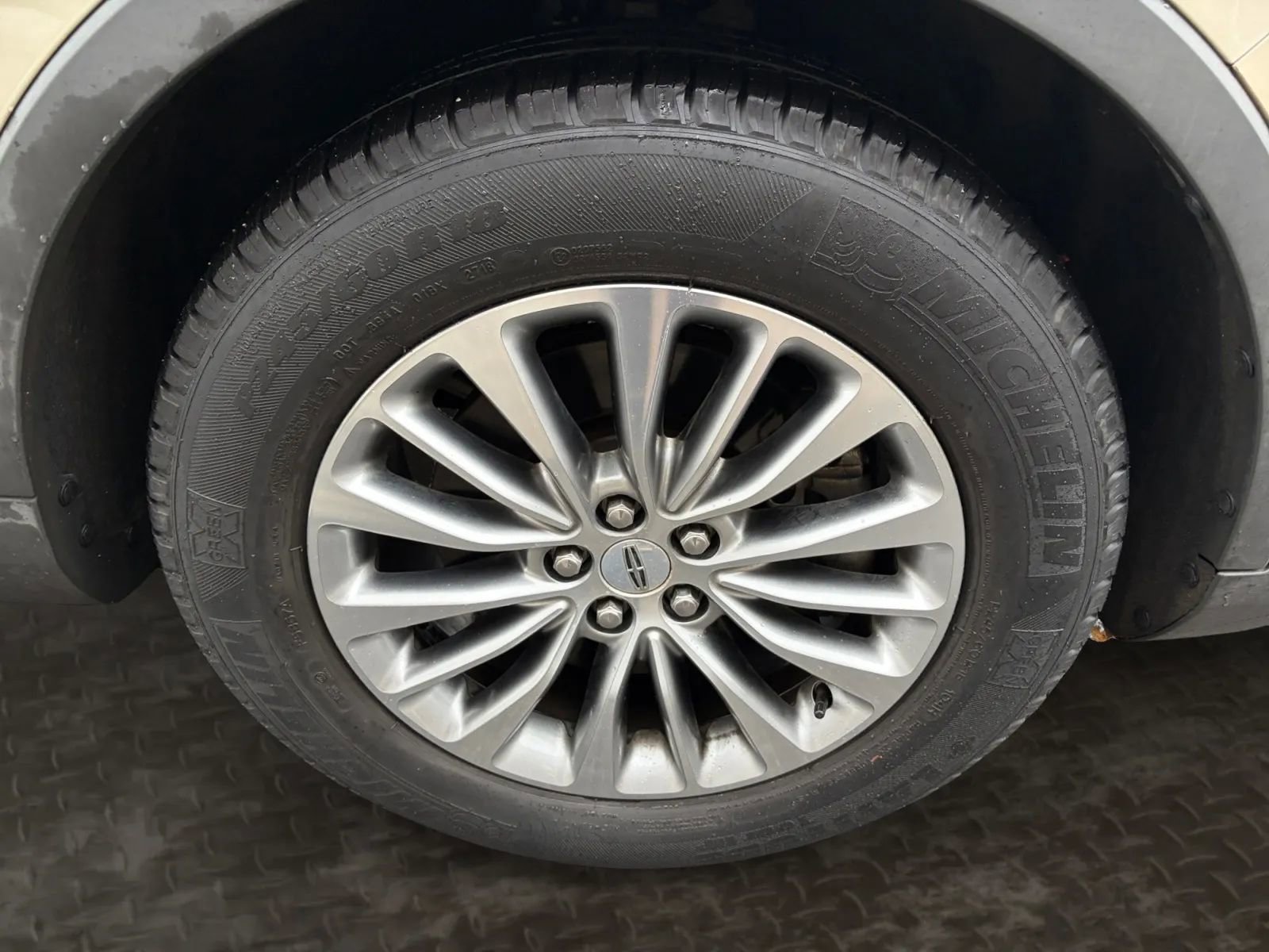 Used 2018 Lincoln MKX Select w/ Select Plus Package image 74