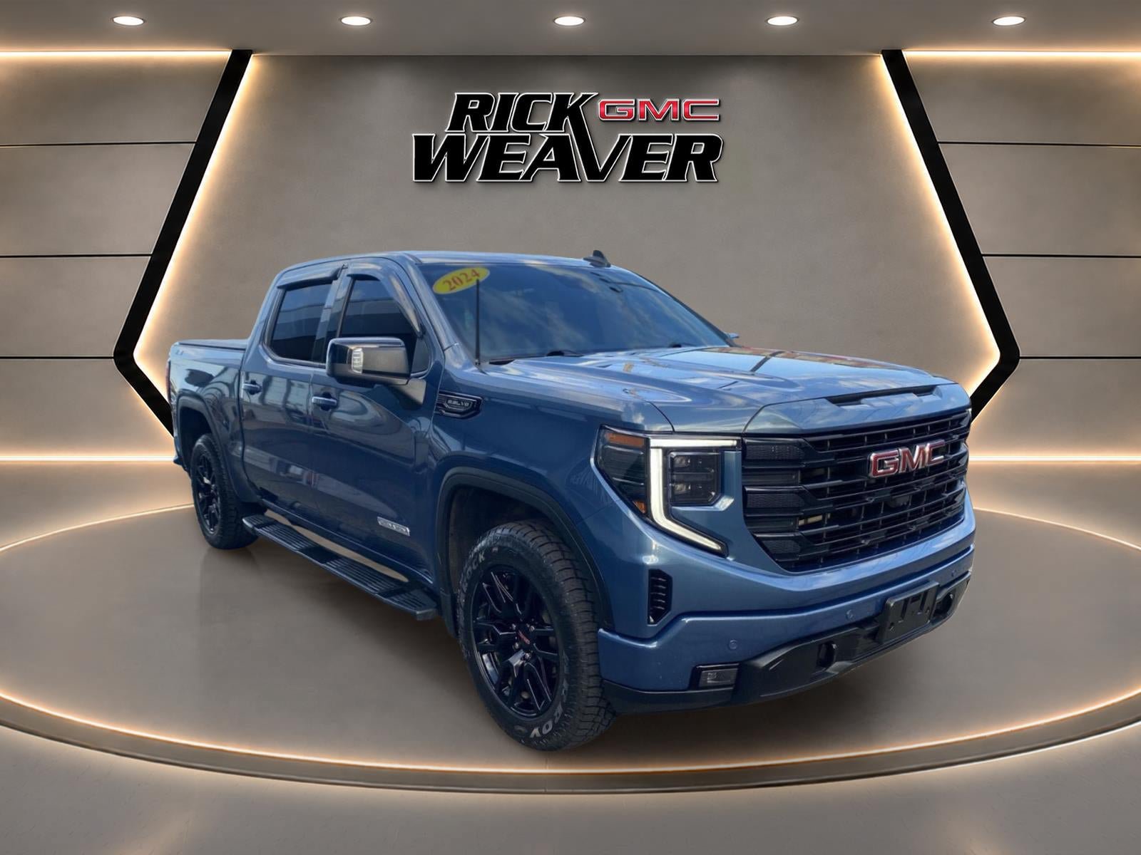 Used 2024 GMC Sierra 1500 Elevation w/ Elevation Premium Package AWD/4WD image 16