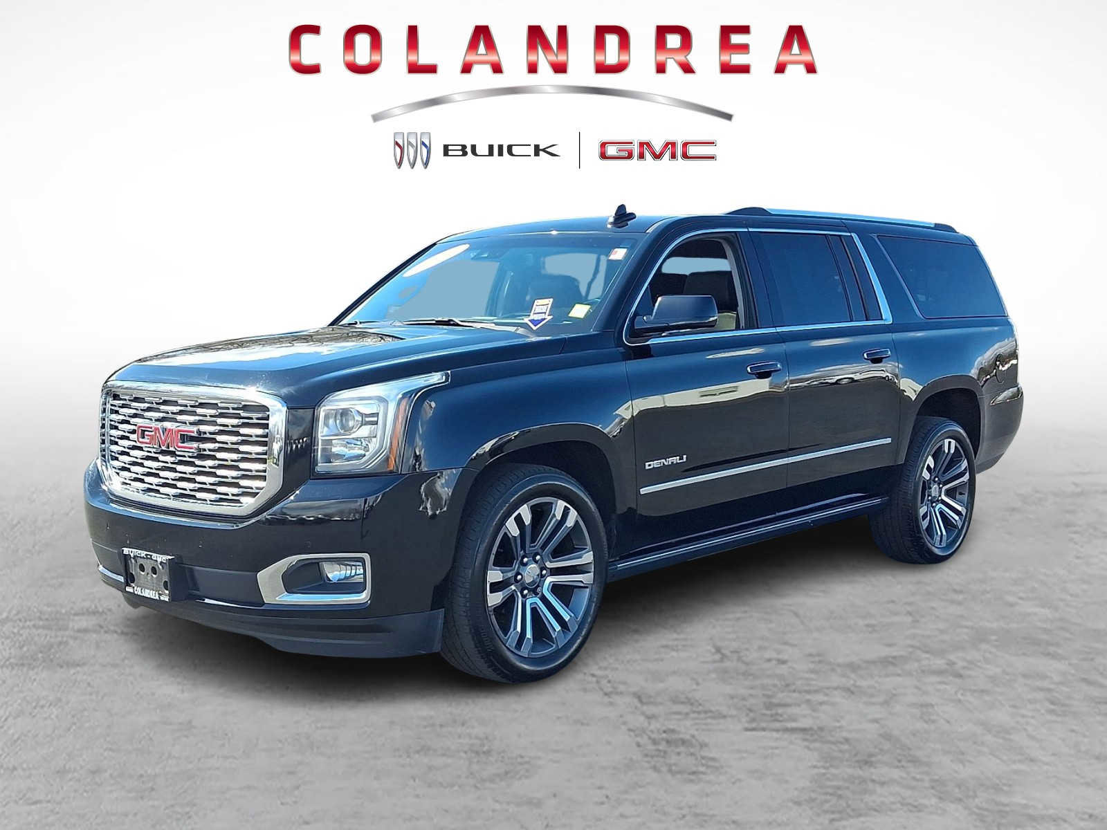 Used 2020 GMC Yukon XL Denali w/ Denali Premium Package image 3