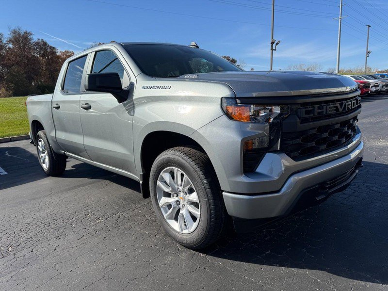 New 2026 Chevrolet Silverado 1500 Custom video 2